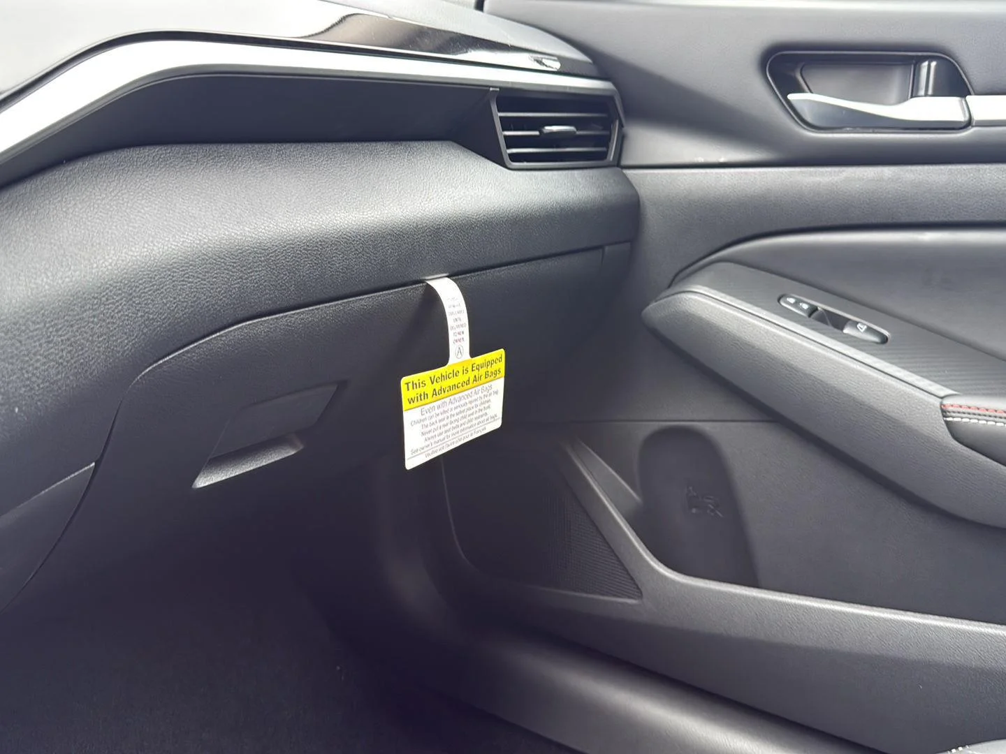 New 2026 Gray Sky Pearl Nissan SR image 30
