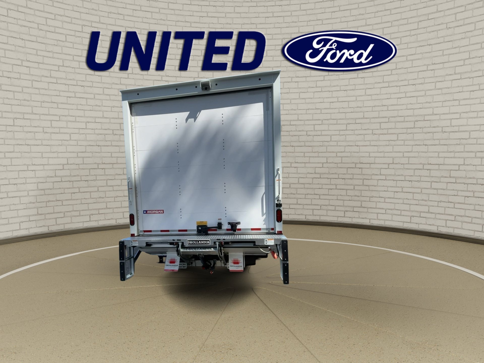 New 2027 Oxford White Ford E-450 DRW image 9