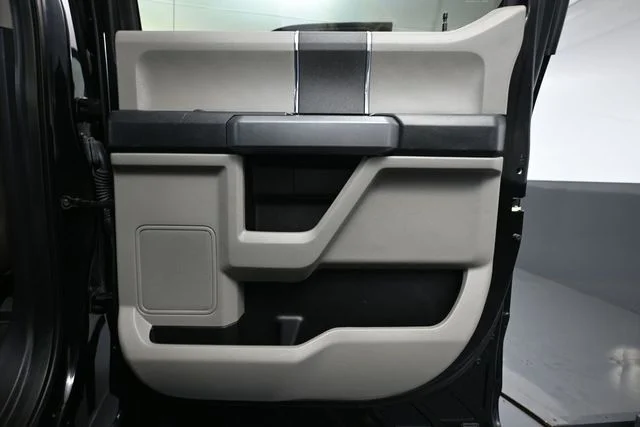 Used 2018 Black Ford XLT image 31