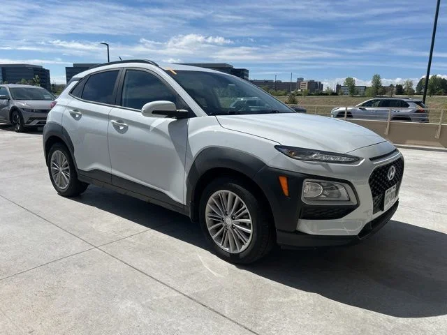Used 2020 White Hyundai SEL image 2