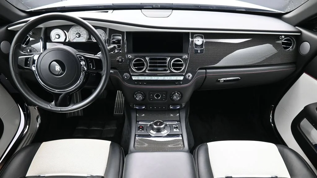 Used 2020 Black Rolls-Royce  image 4