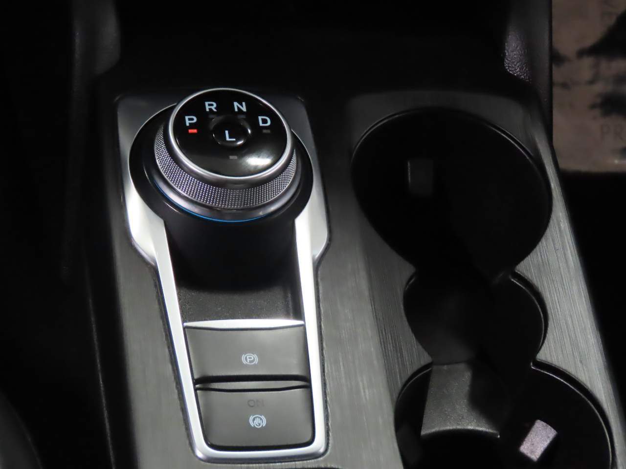 Used 2023 Iconic Silver Ford Platinum image 8