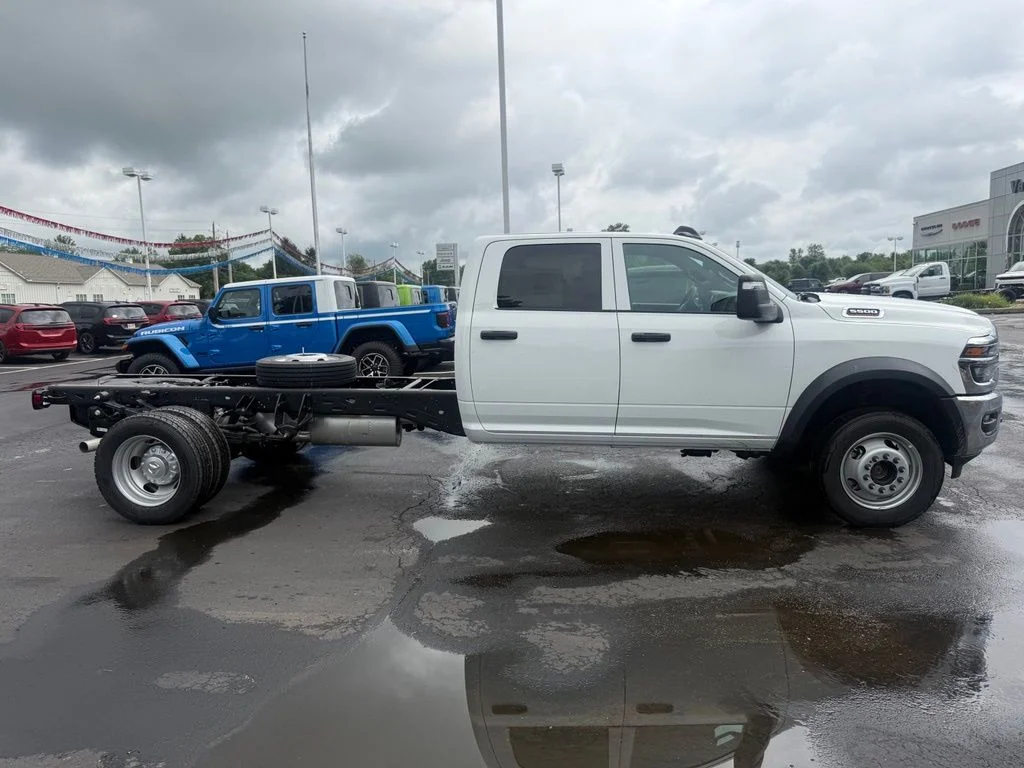 New 2026 Bright White Clearcoat RAM Tradesman image 2