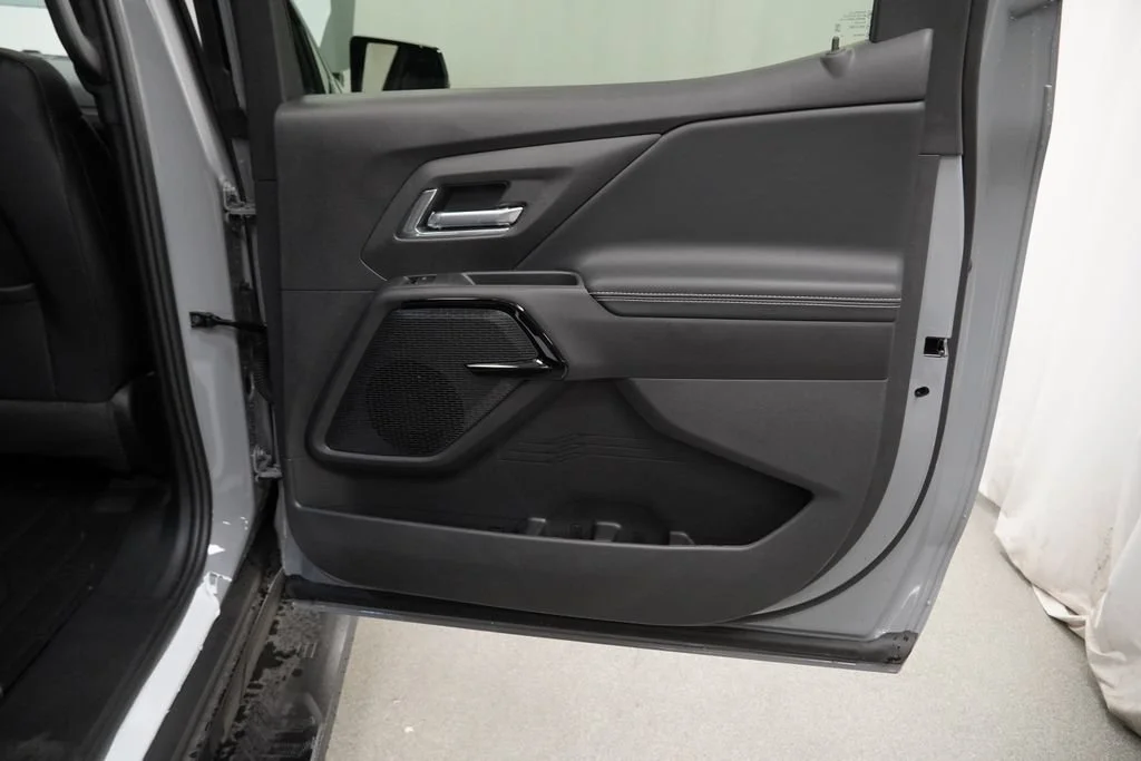 New 2026 Slate Gray Metallic Chevrolet LT - Max Range image 24