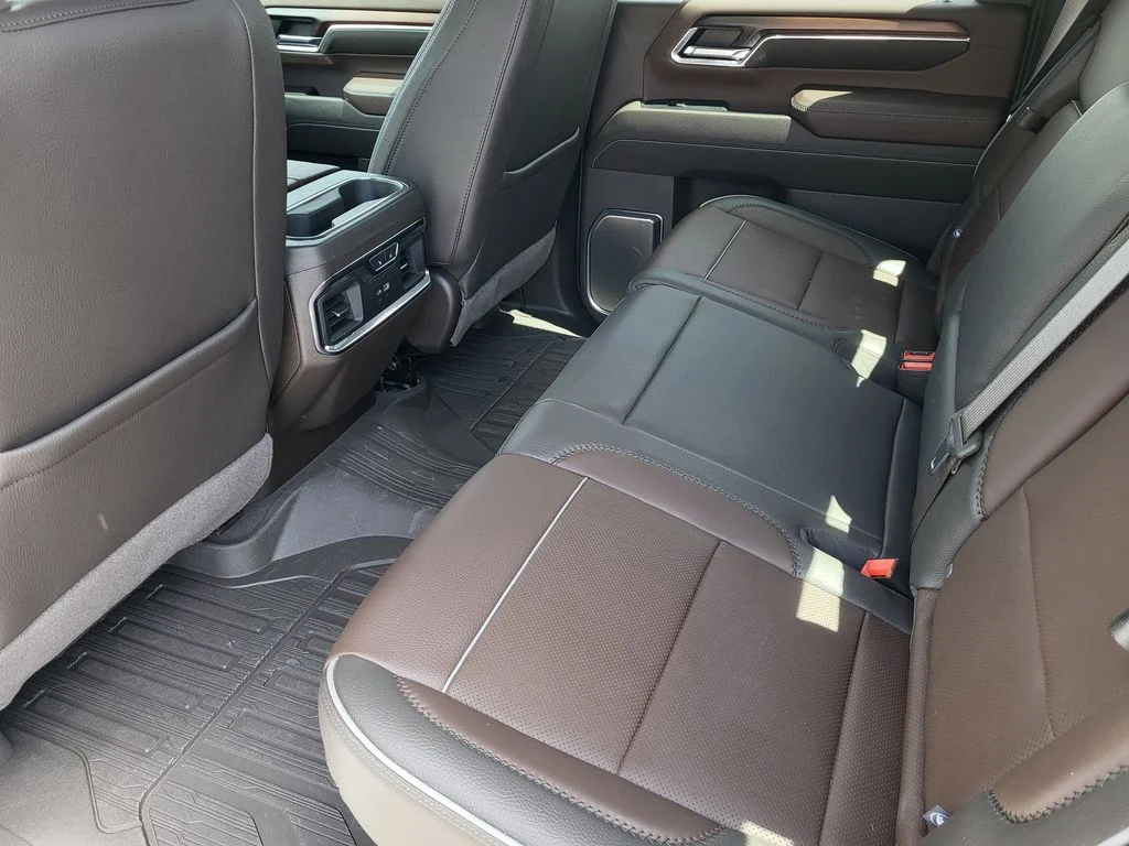 Used 2024 White Frost Tricoat GMC Denali image 22