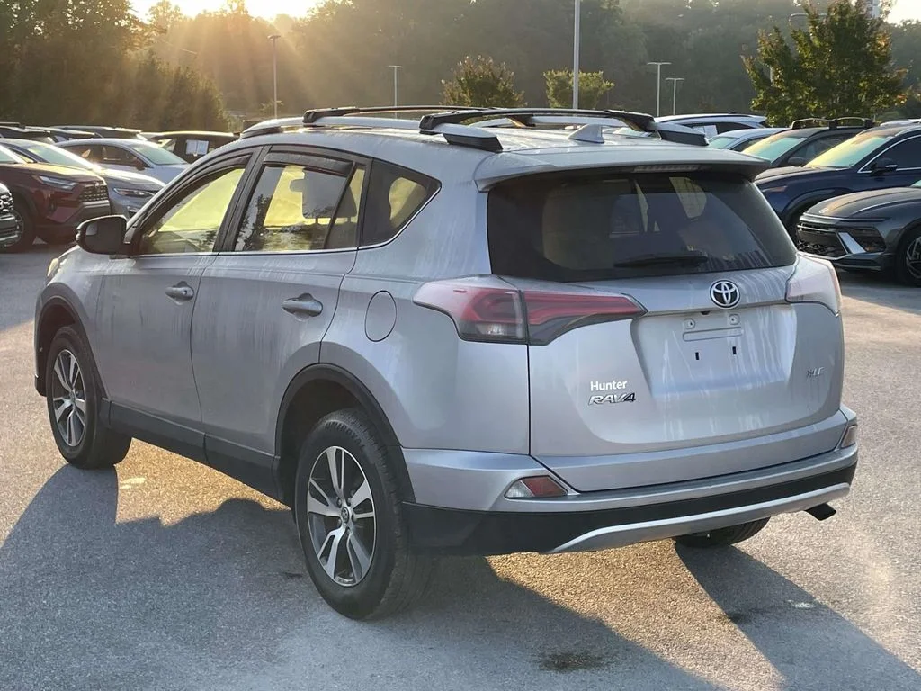 Used 2016 Silver Sky Metallic Toyota XLE image 27
