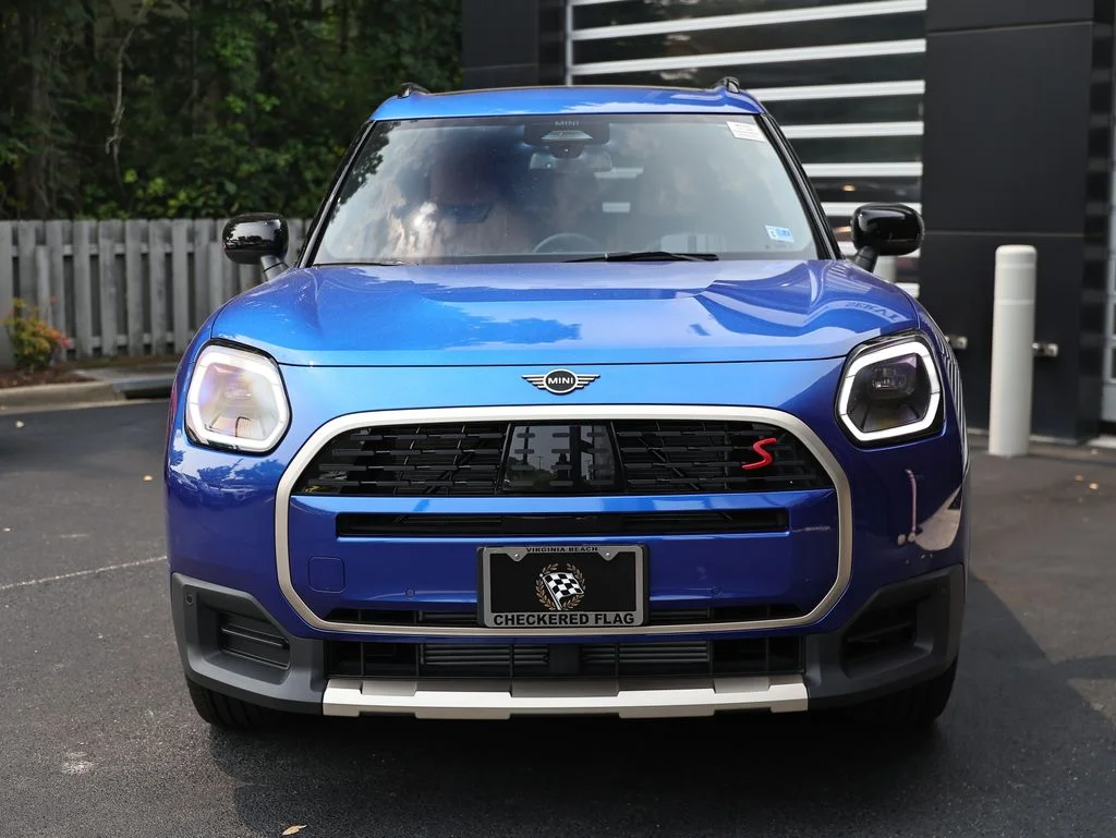 New 2027 Blazing Blue MINI Signature Plus image 13
