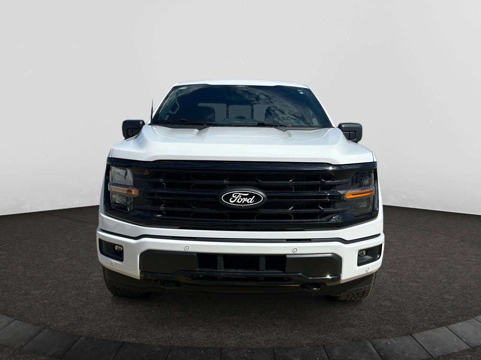 New 2026 Oxford White Ford XLT image 8