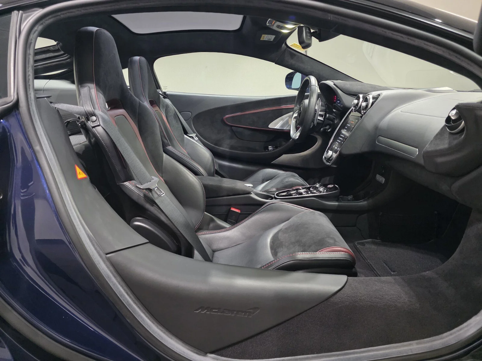 Used 2023 Namaka Blue McLaren  image 18