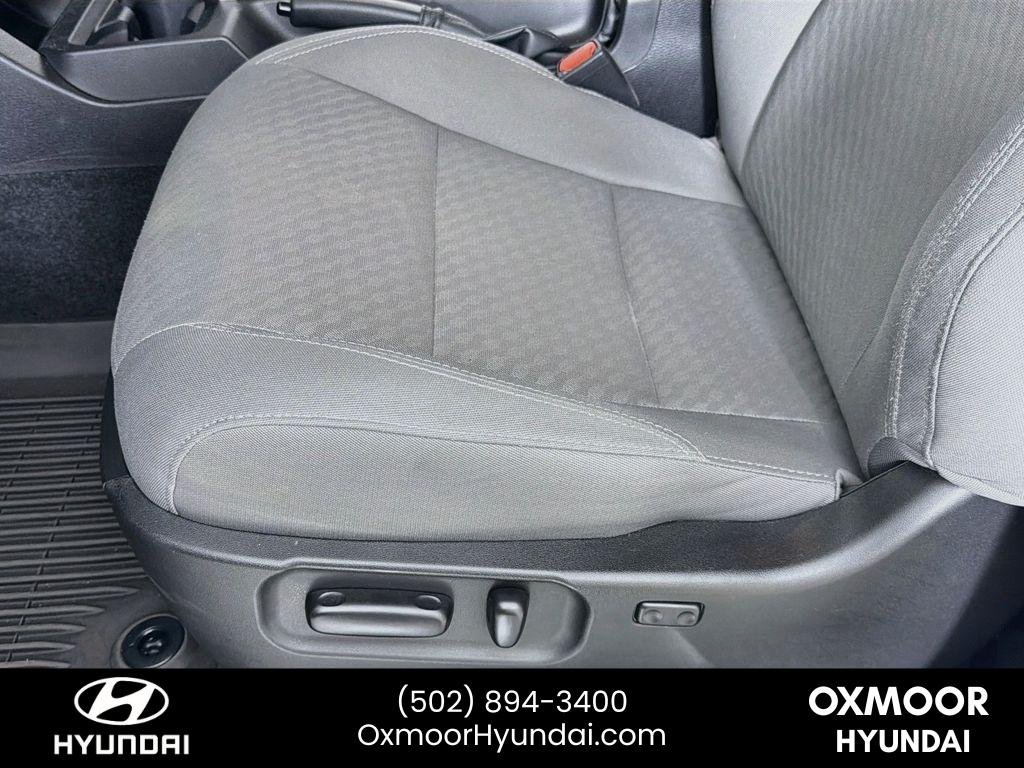 Used 2023 Ice Cap Toyota SR5 image 18