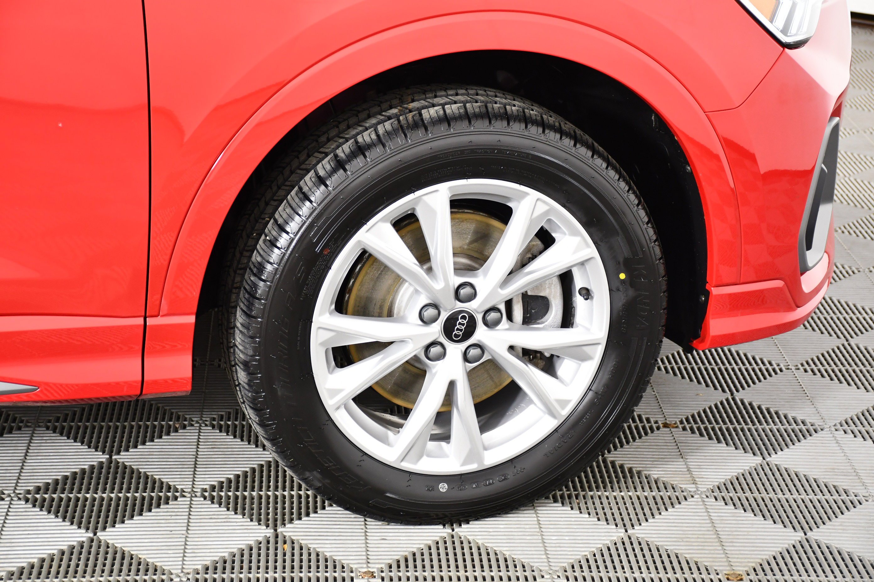 Used 2025 Red Audi S line Premium image 55