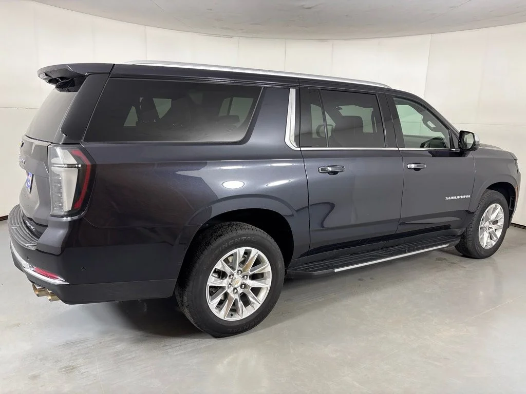 Used 2025 Gray Chevrolet Premier image 10