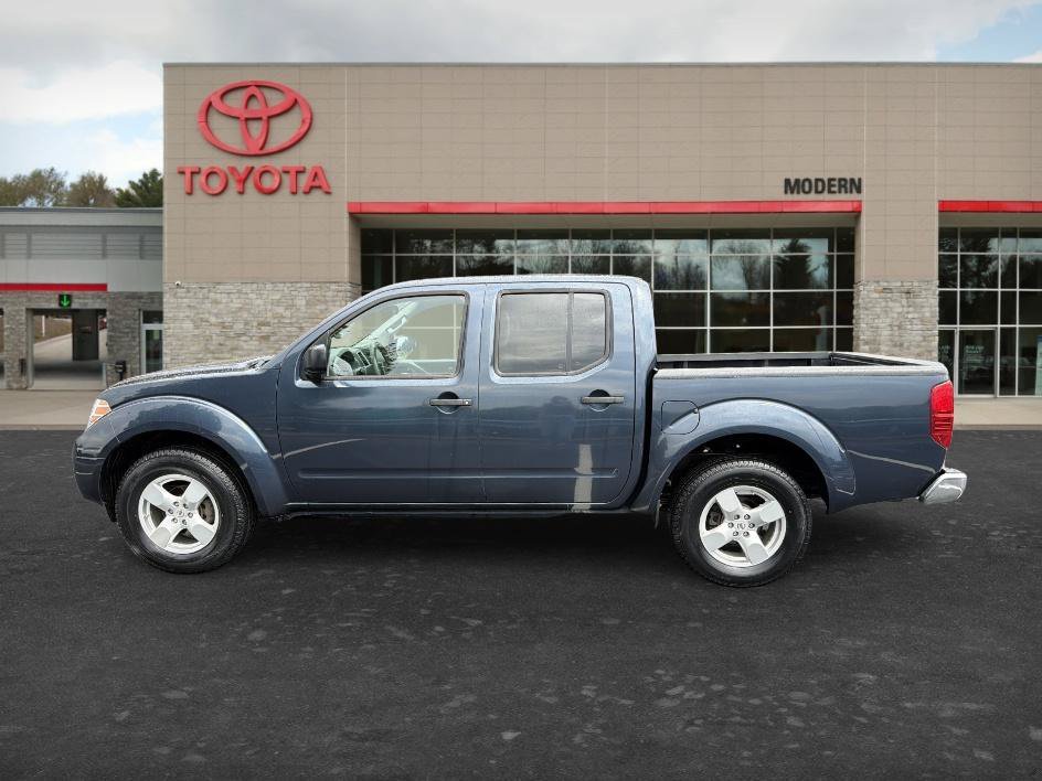 Used 2016 Arctic Blue Nissan SV image 7