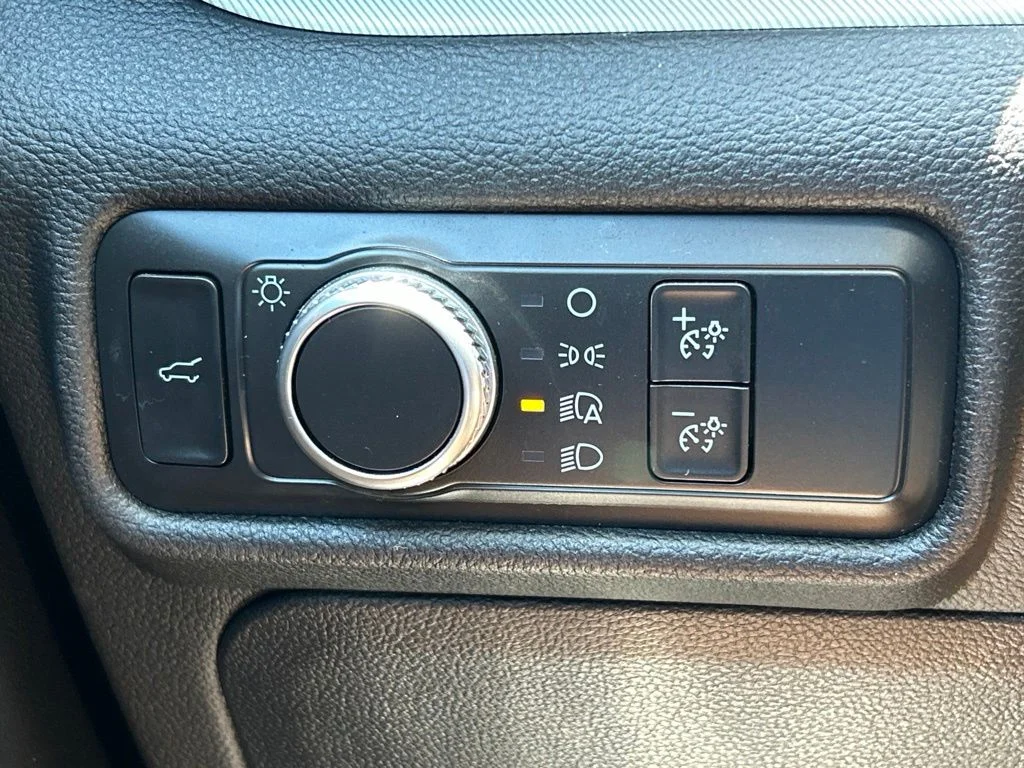 Used 2020 Silver Spruce Metallic Ford XLT image 29