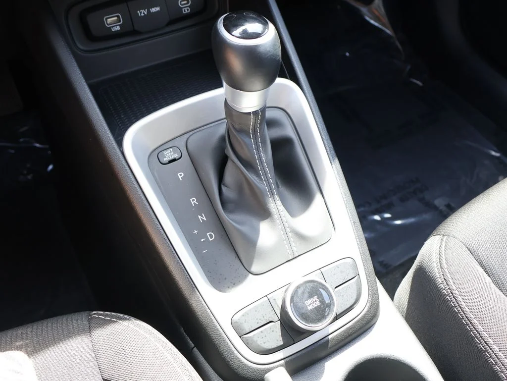 Used 2025 Blue Hyundai SEL image 37