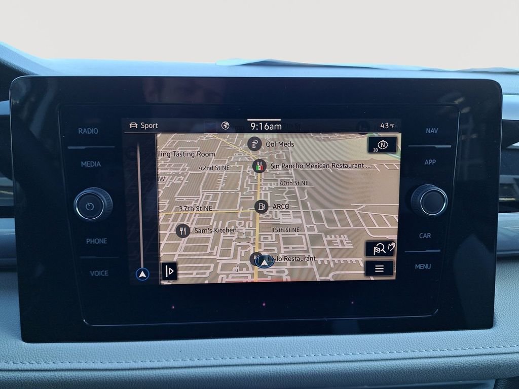 2025 Volkswagen Taos SEL - Photo 24