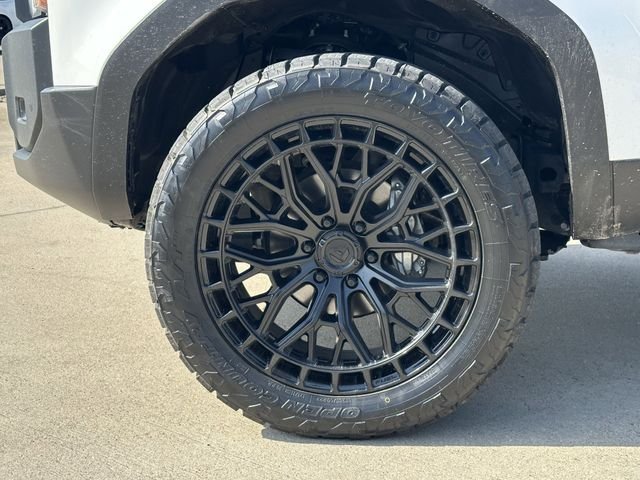 Used 2025 White Toyota 1958 image 10