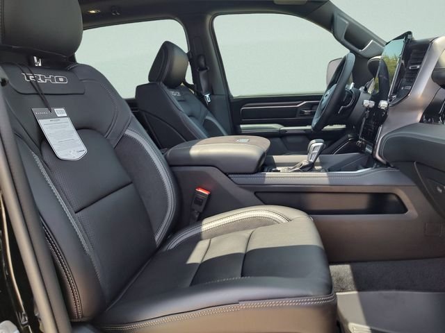 New 2026 Diamond Black Crystal Pearl-Coat Exterior Paint RAM RHO image 30