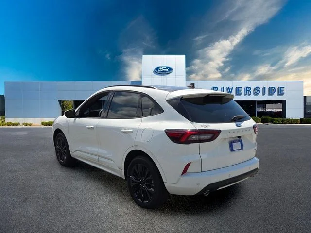 New 2025 Star White Metallic Tri-coat Ford ST-Line Elite image 5