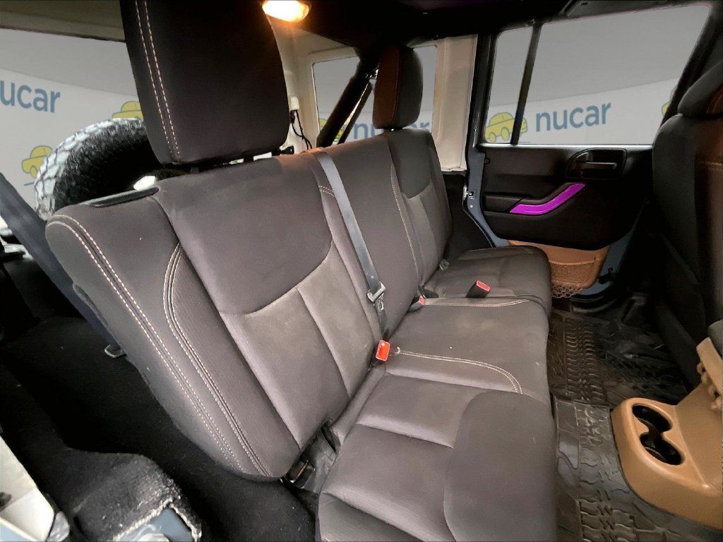 Used 2015 Anvil Clear Coat Jeep Unlimited Sahara image 15