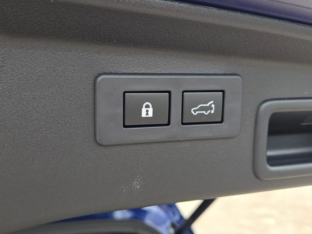 New 2026 SAPPHIRE BLUE PEARL Subaru Limited image 18