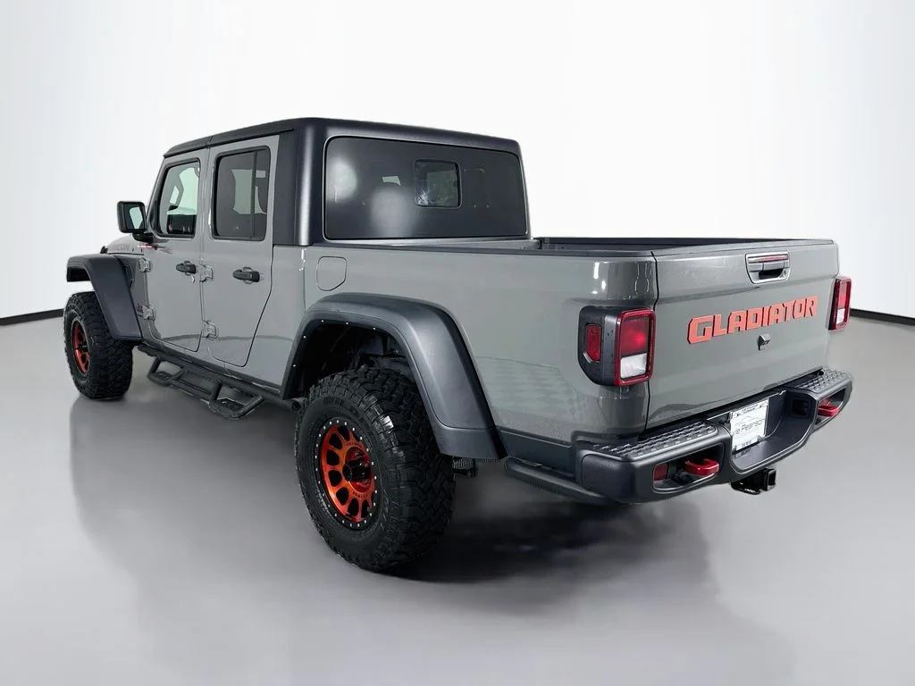 Used 2023 Gray Clearcoat Jeep Rubicon image 3