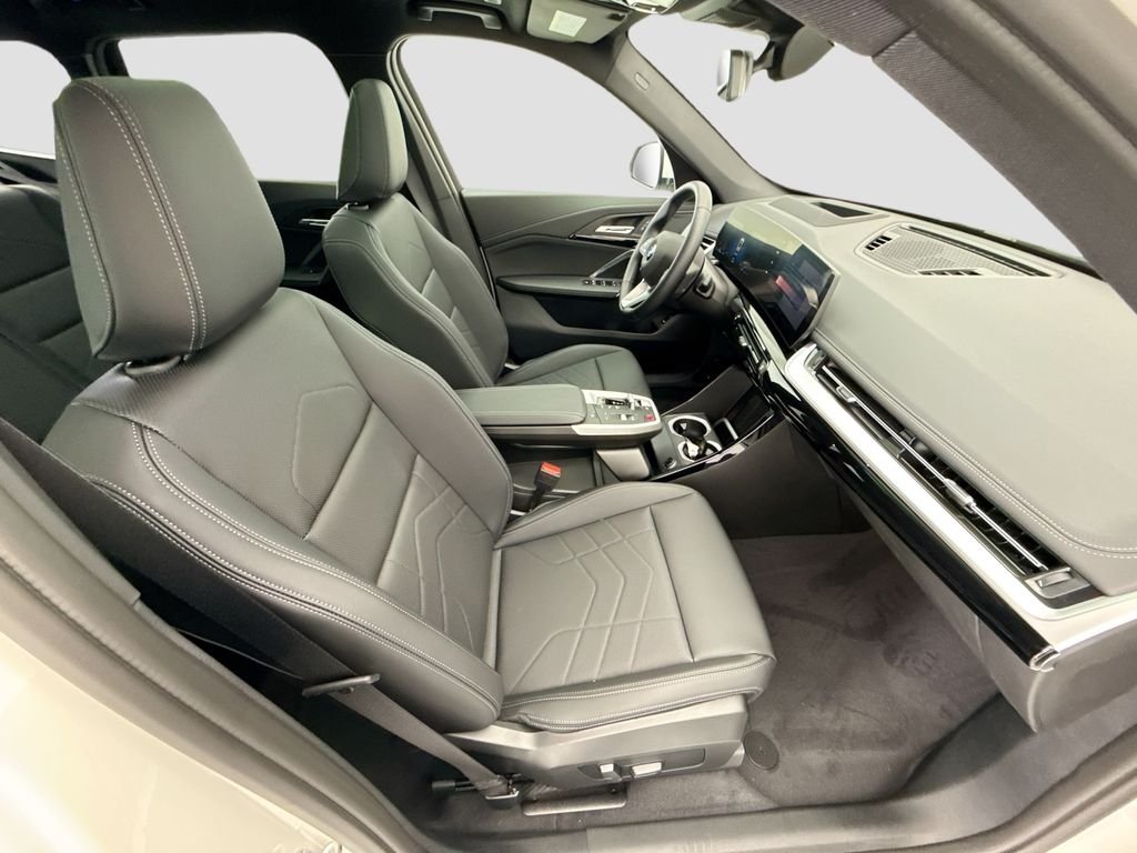 New 2026 Alpine White BMW xDrive28i image 19