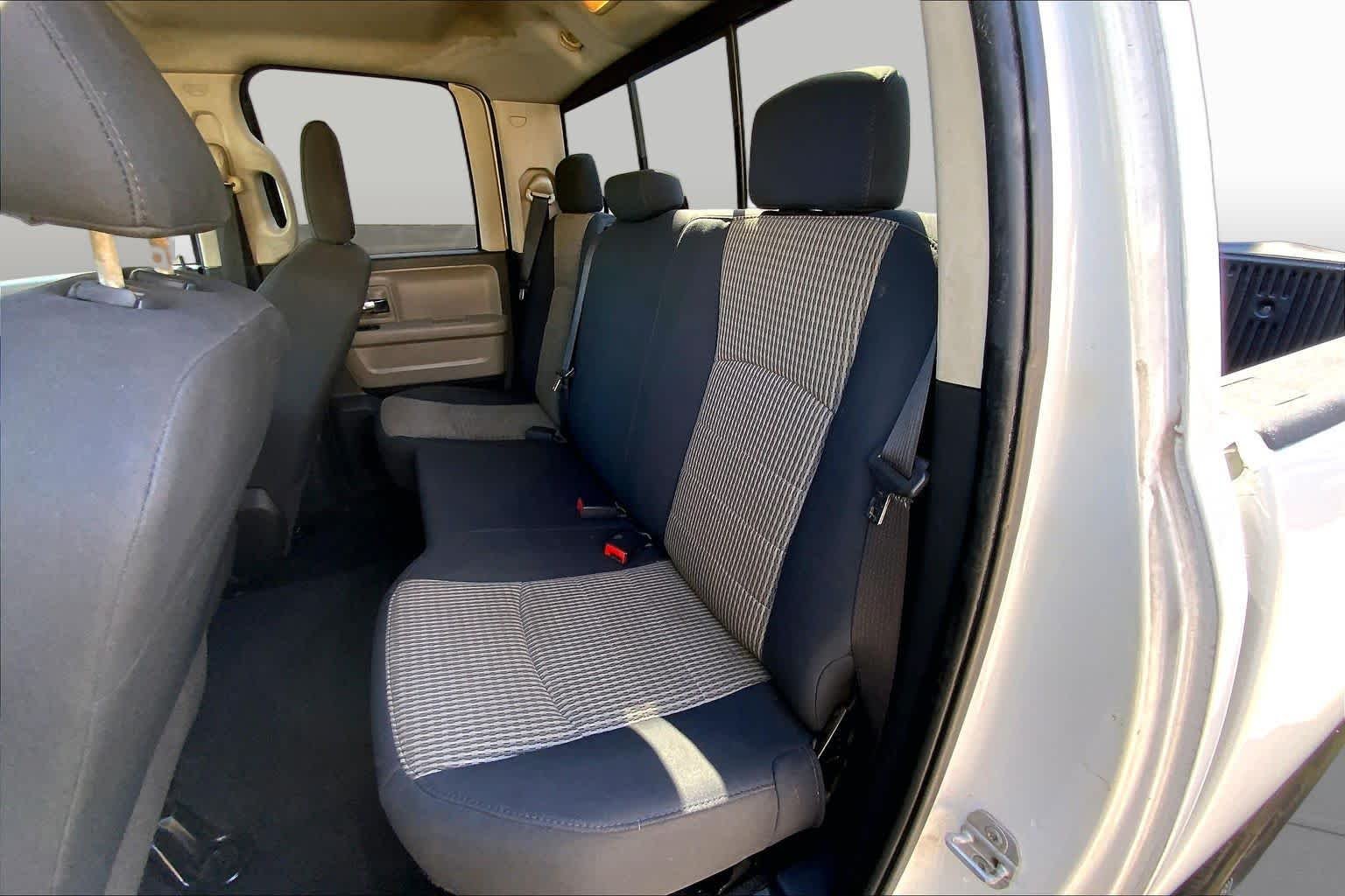 Used 2011 Bright White Ram SLT image 20