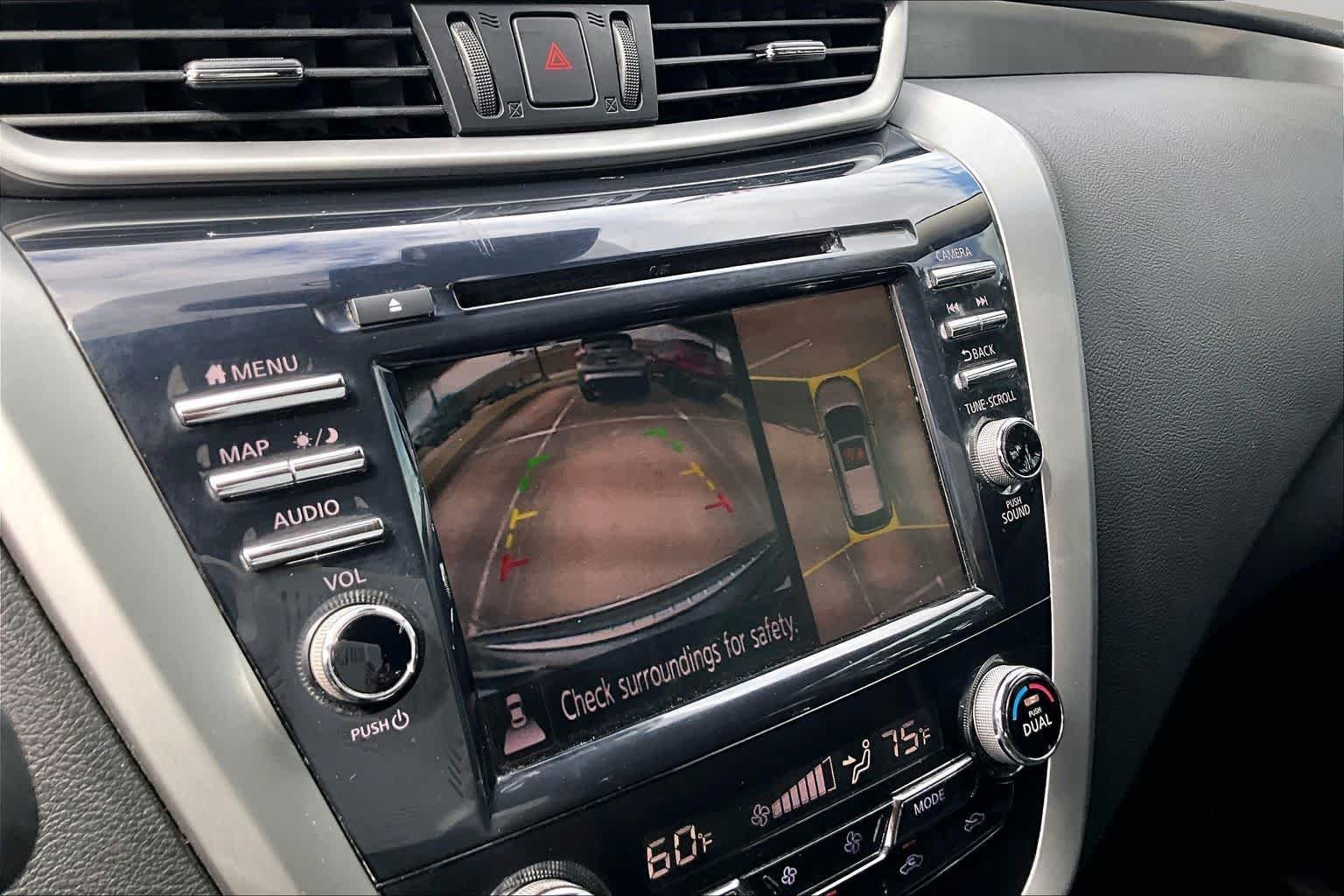 Used 2020 Gun Metallic Nissan SL image 27