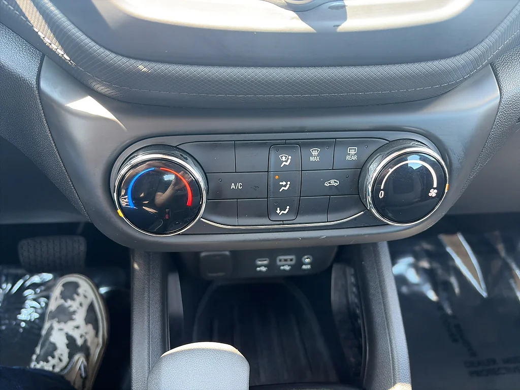 Used 2021 Summit White Chevrolet LS image 19