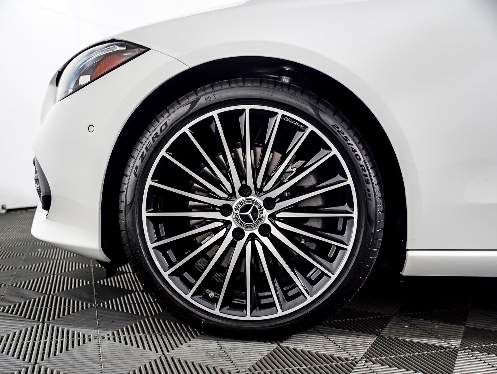 New 2026 Polar White Mercedes-Benz C 300 image 6