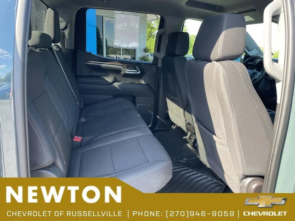 Used 2025 Cypress Gray Chevrolet LT image 26
