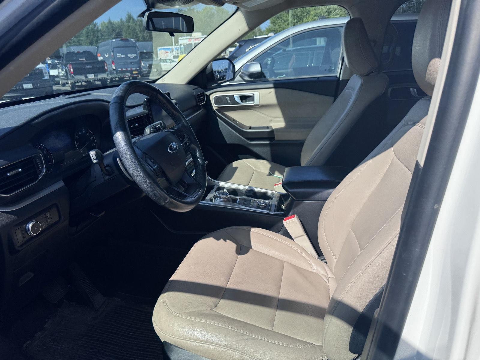 Used 2020 Star White Metallic Tri-Coat Ford XLT image 5