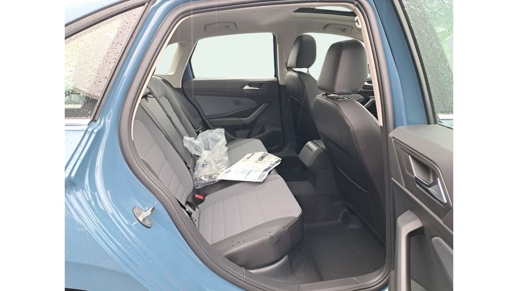New 2026 Blue Volkswagen 1.5T SE image 14