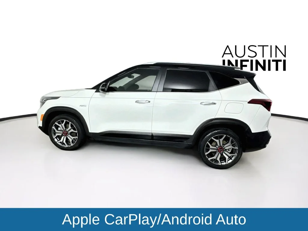 Used 2021 White Kia SX image 4