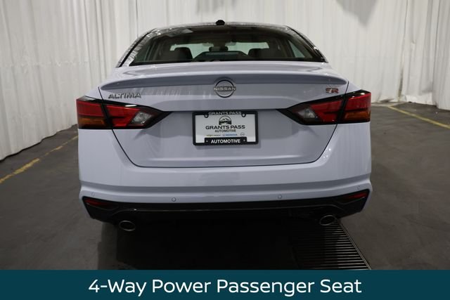 New 2026 Gray Nissan 2.5 SR image 4