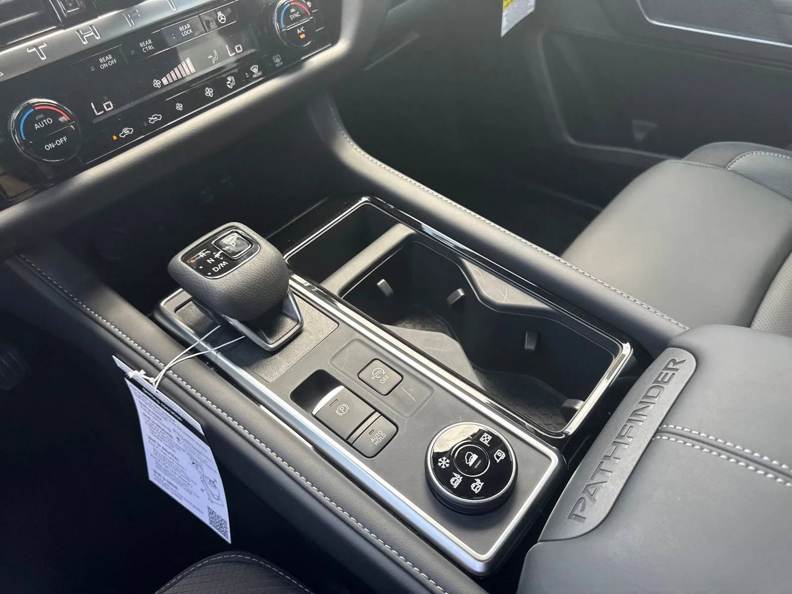 New 2026 Nissan Pathfinder SL 4D Sport Utility