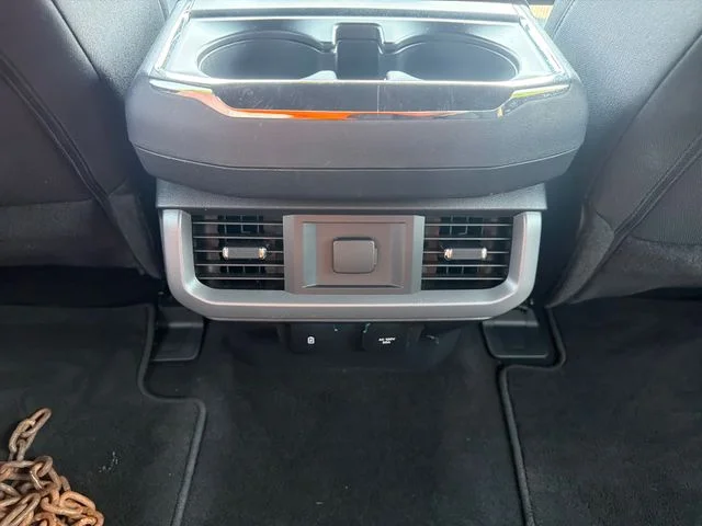 Used 2025 Black Metallic Ford XLT image 27