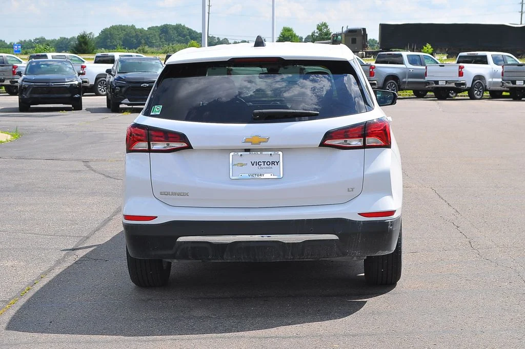 Used 2024 White Chevrolet LT image 4