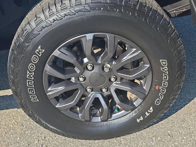 Used 2023 Silver Ford XLT image 33