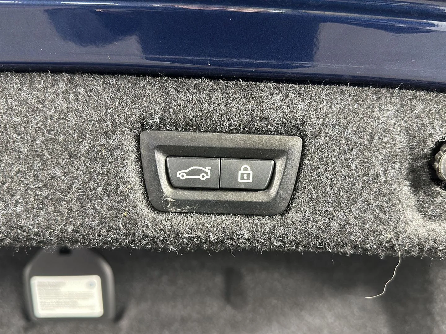 Used 2022 Phytonic Blue Metallic BMW 540i xDrive image 28