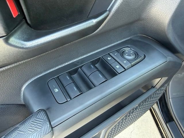 2026 Toyota Tacoma SR5 - Photo 11
