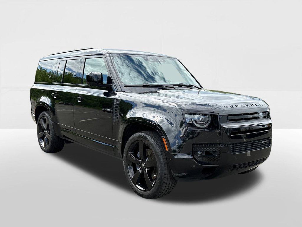Certified Used 2023 Black Land Rover X-Dynamic SE image 5