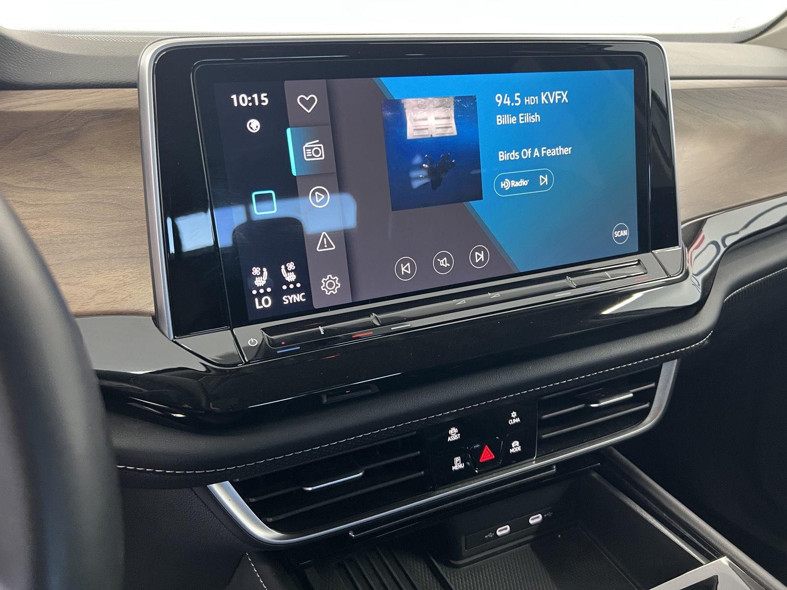 2025 Volkswagen Atlas SE w/Tech - Photo 16
