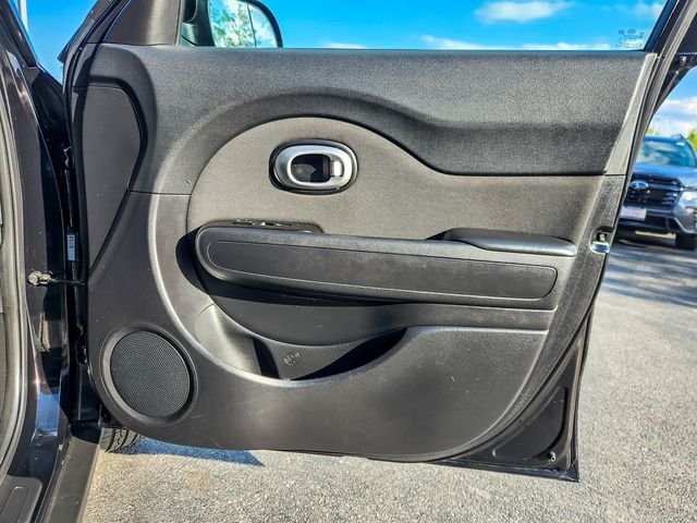 Used 2014 Black Kia Plus image 17