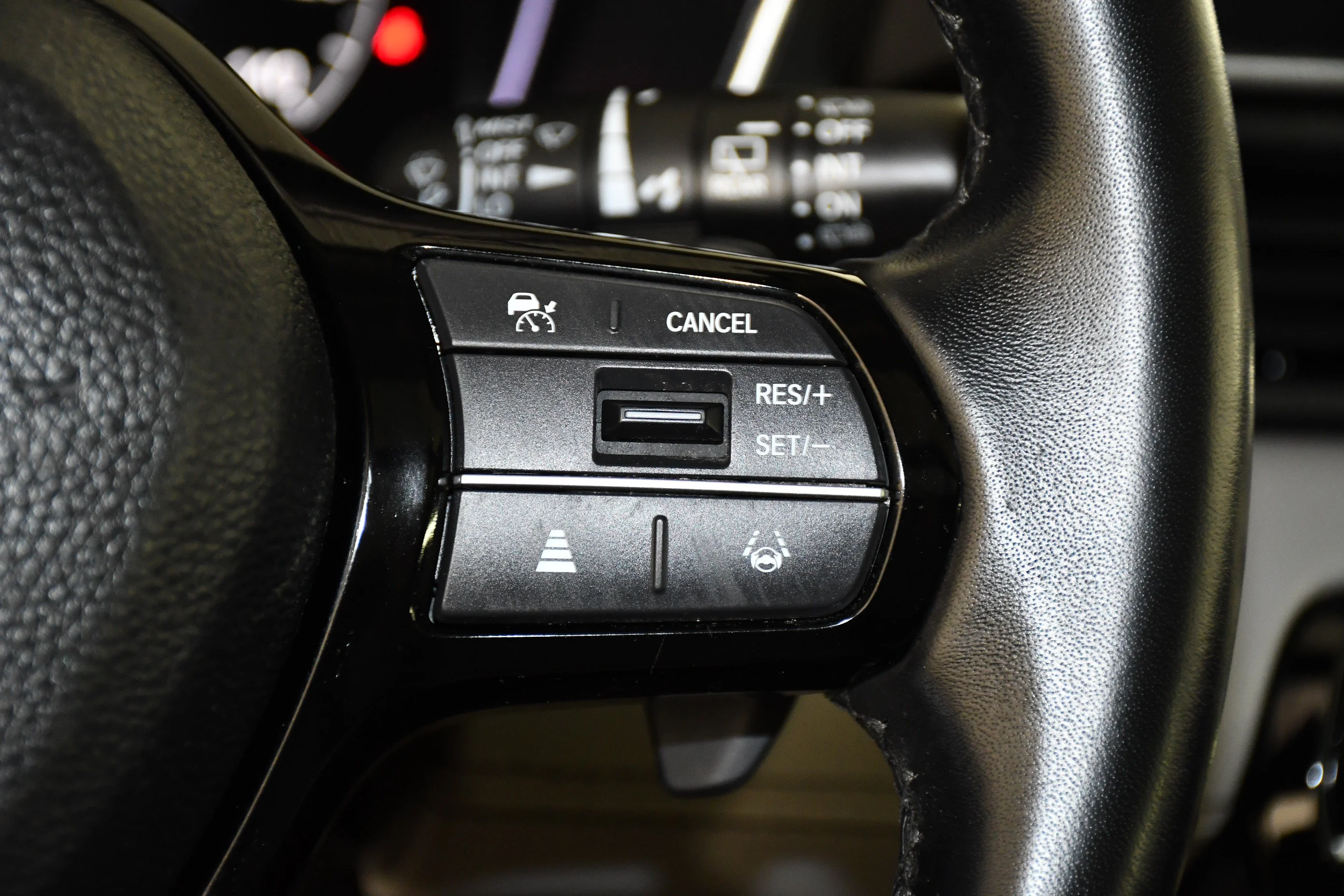 Used 2025 Obsidian Blue Pearl Honda Touring image 21