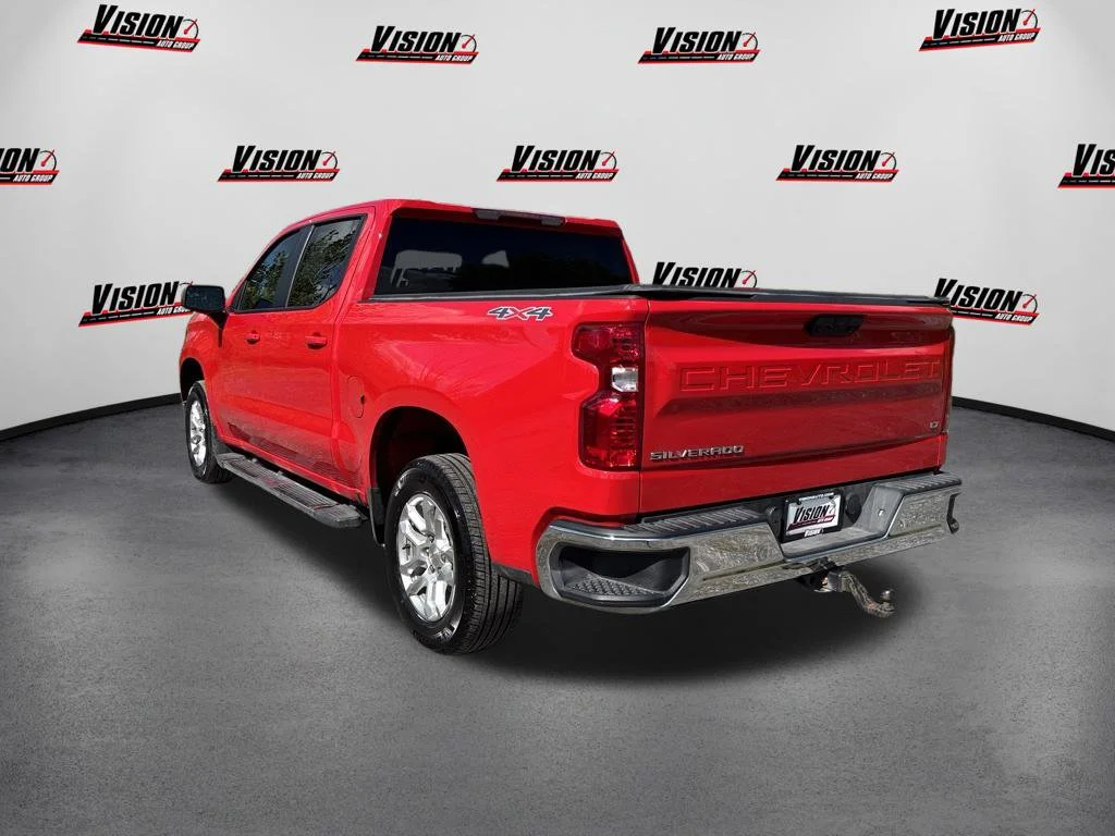 Used 2025 Red Chevrolet LT image 7