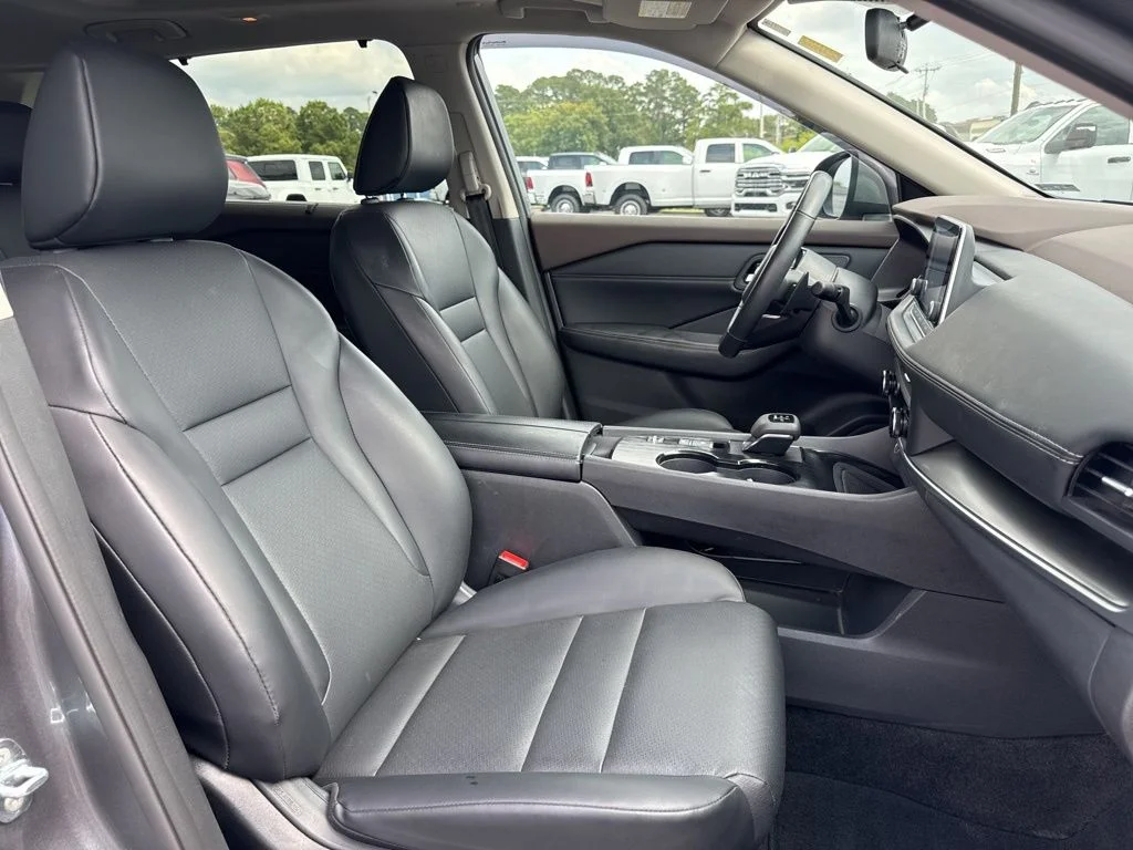 Used 2023 Gray Nissan SV image 23