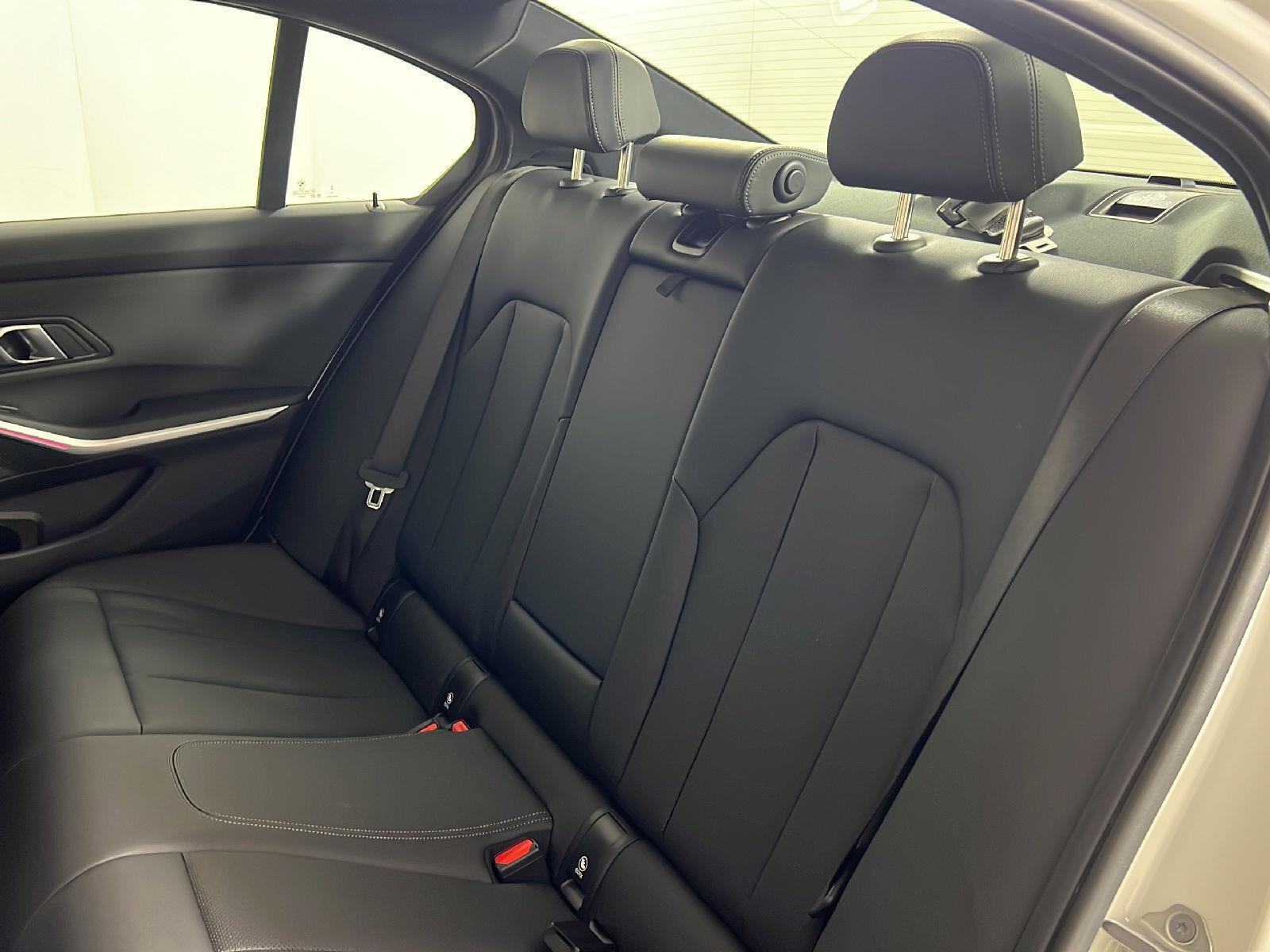 New 2026 Alpine White BMW 330i xDrive image 20