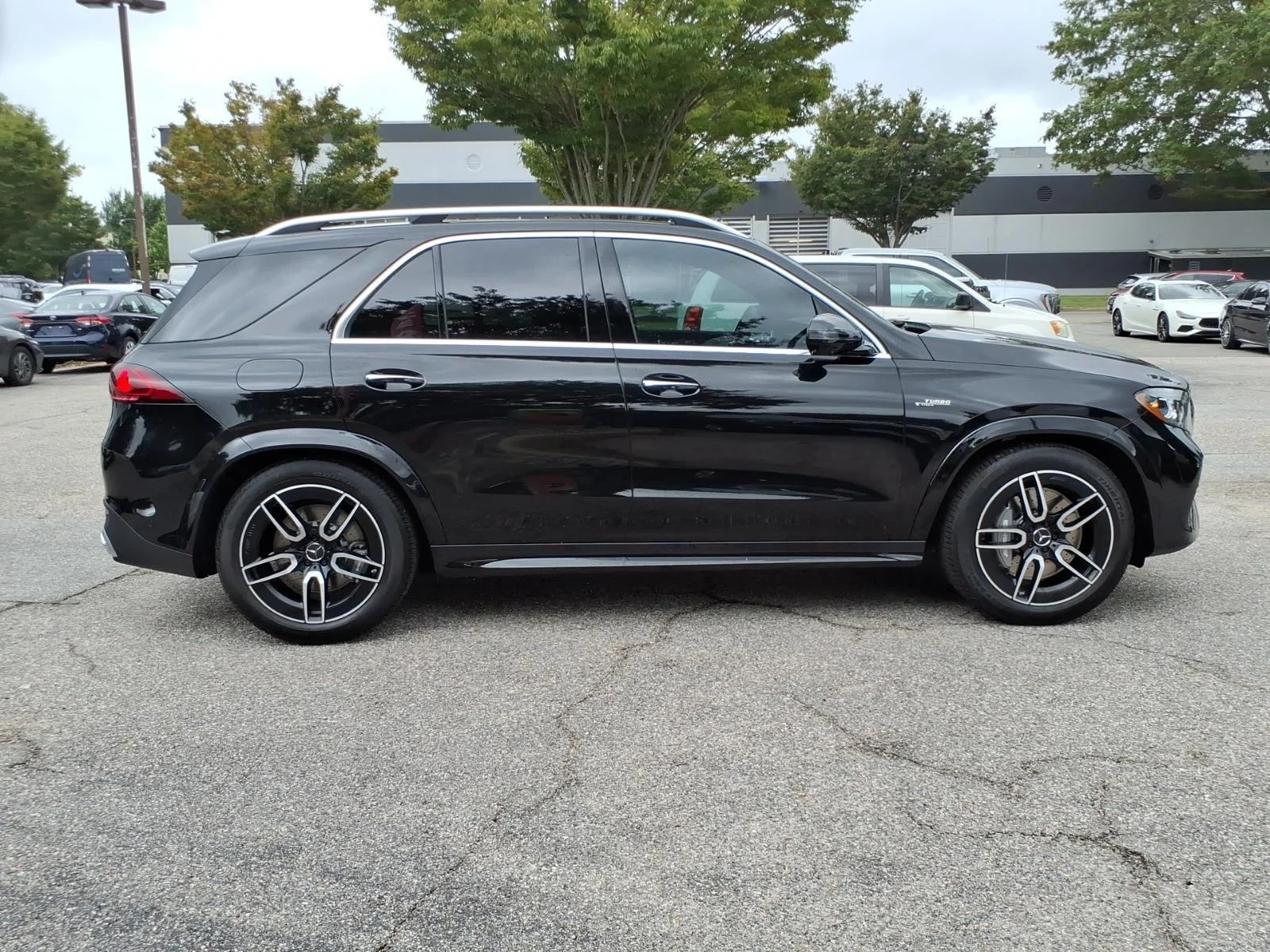 New 2027 BLACK Mercedes-Benz AMG® GLE 53e image 7